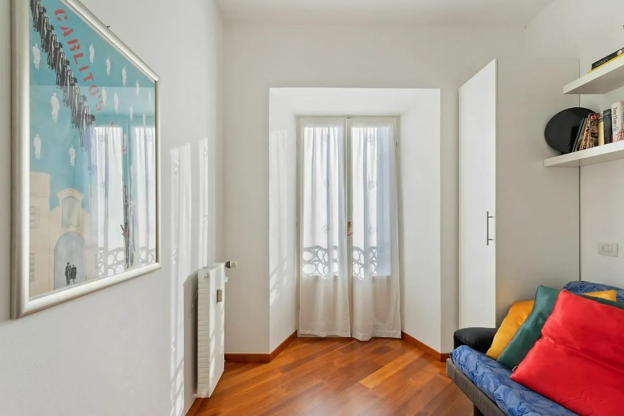 Apartment Piazzetta Lake View By Halldis Dongo